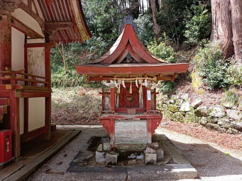 末社　山神神社
